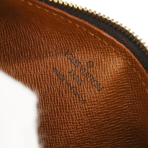 Louis Vuitton Monogram Papillon Attached Pouch Bag - Picture 6 of 8